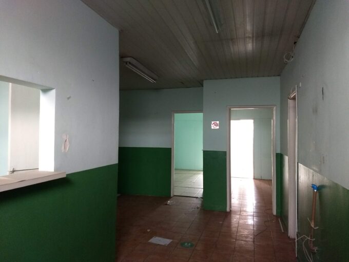 Sobreloja Comercial para Locação com 180 m² e 8 Salas no Limão