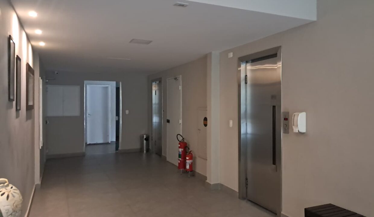 condominio-itajuba-hall-elevdores