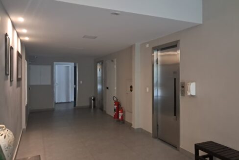condominio-itajuba-hall-elevdores