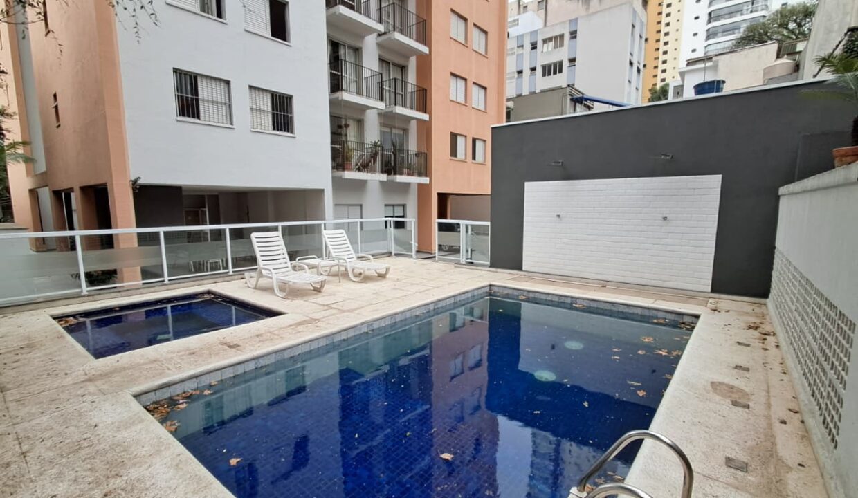 condominio-itajuba-piscina