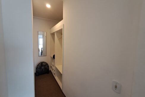condominio-plaza-athenee-residence-closet