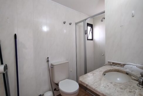 13edificio-saint-exupery-banheiro